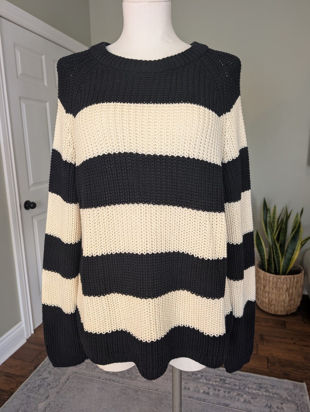 Velvet by Graham & Spencer Women’s Ciara Striped Cotton Sweater Black Ivory Size